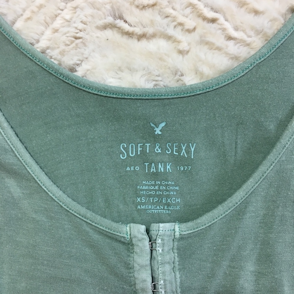 American Eagle green ruffle tank top - Picture 4 of 5